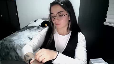 Snapshot of mocca_117 chatting on 02/03/26, 12:53 Sam online show from 02/03/26, 12:53