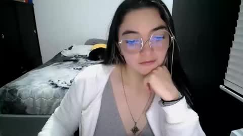 Snapshot of mocca_117 chatting on 02/06/26, 01:43 Sam online show from 02/06/26, 01:43