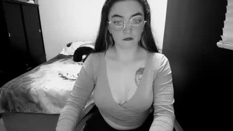 Snapshot of mocca_117 chatting on 02/17/26, 01:57 Sam online show from 02/17/26, 01:57