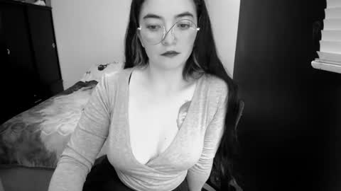 Snapshot of mocca_117 chatting on 02/17/26, 02:02 Sam online show from 02/17/26, 02:02