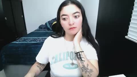 Snapshot of mocca_117 chatting on 02/26/26, 12:26 Sam online show from 02/26/26, 12:26