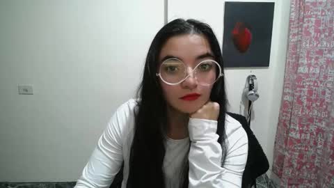 Snapshot of mocca_117 chatting on 04/28/26, 02:49 Sam online show from 04/28/26, 02:49