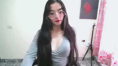 Snapshot of mocca_117 chatting on 05/26/26, 06:15 Sam online show from 05/26/26, 06:15