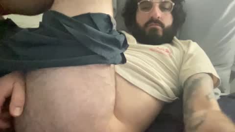 Snapshot of mochi_is_cool chatting on 12/13/24, 05:16 Mochi online show from 12/13/24, 05:16