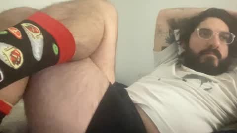 Snapshot of mochi_is_cool chatting on 12/19/24, 05:07 Mochi online show from 12/19/24, 05:07