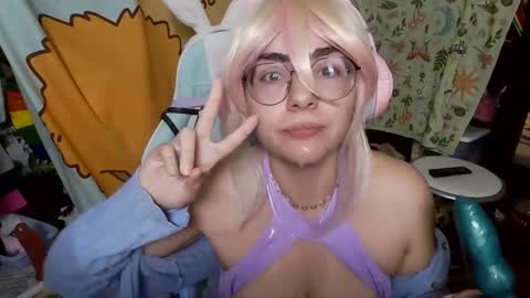 Snapshot of mochi_rainbow chatting on 02/01/25, 11:16 The Mochi Rainbow Variety Show online show from 02/01/25, 11:16