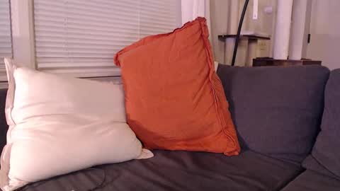 Snapshot of moda96 chatting on 12/23/25, 05:16 Scott online show from 12/23/25, 05:16