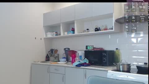 Snapshot of model_10 chatting on 09/12/25, 01:00 Tatiana online show from 09/12/25, 01:00