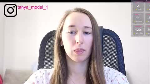 Snapshot of model_10 chatting on 11/19/25, 02:00 Tatiana online show from 11/19/25, 02:00