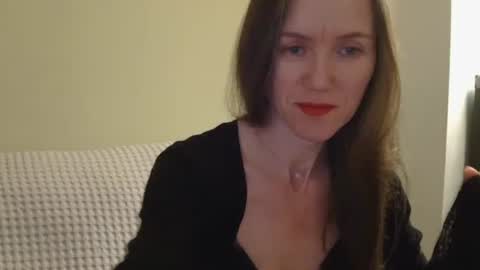 Snapshot of modesta1413 chatting on 05/03/26, 01:17 Aurora online show from 05/03/26, 01:17