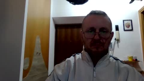 modesto1969 online show from 12/03/25, 09:13