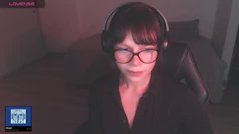 Snapshot of modjo_ chatting on 12/18/25, 06:41 Modjo online show from 12/18/25, 06:41