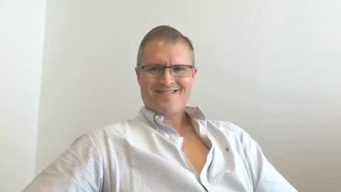 Moe online show from 12/18/25, 07:31