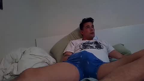 Snapshot of moe_cooch chatting on 01/04/25, 05:27 Charles online show from 01/04/25, 05:27