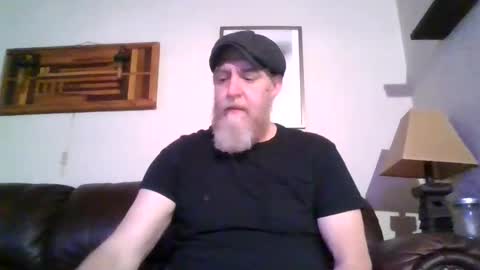 Snapshot of moeblick chatting on 01/17/25, 01:03 moeblick online show from 01/17/25, 01:03