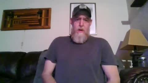 Snapshot of moeblick chatting on 01/28/25, 01:29 moeblick online show from 01/28/25, 01:29