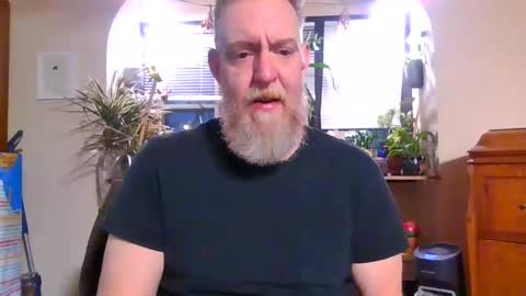 Snapshot of moeblick chatting on 02/20/25, 12:25 moeblick online show from 02/20/25, 12:25