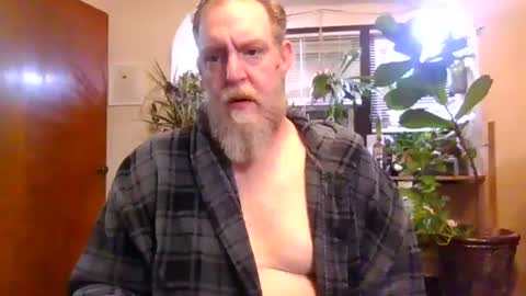 Snapshot of moeblick chatting on 11/07/25, 12:27 moeblick online show from 11/07/25, 12:27