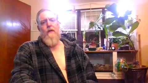 Snapshot of moeblick chatting on 11/24/25, 11:54 moeblick online show from 11/24/25, 11:54