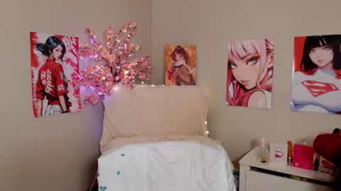 Molly online show from 10/14/25, 04:35