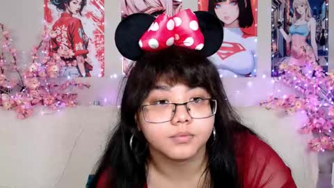 Snapshot of moertomlly chatting on 05/14/26, 04:30 Molly online show from 05/14/26, 04:30