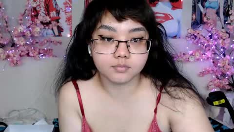 Snapshot of moertomlly chatting on 05/28/26, 06:10 Molly online show from 05/28/26, 06:10