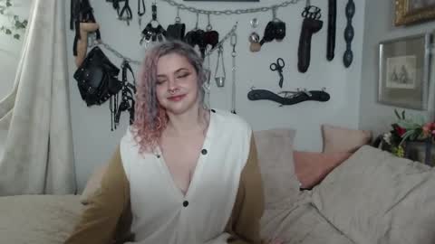 MohawkMischief online show from 01/28/25, 01:08