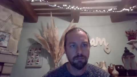 Snapshot of moi9876543210 chatting on 02/10/25, 06:56 Julien online show from 02/10/25, 06:56