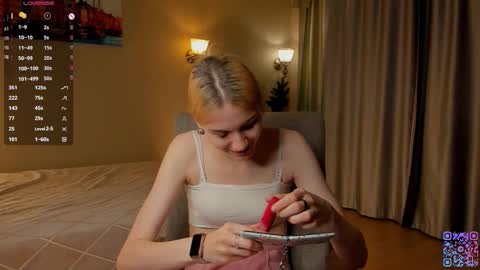 Laura online show from 09/22/25, 01:29