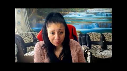 Snapshot of moistmady chatting on 05/14/26, 12:01 moistmady online show from 05/14/26, 12:01