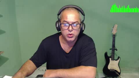 Snapshot of mokkaccmm chatting on 12/18/24, 02:42 Mokkaf online show from 12/18/24, 02:42