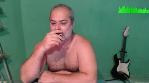 Snapshot of mokkaccmm chatting on 12/28/24, 02:43 Mokkaf online show from 12/28/24, 02:43