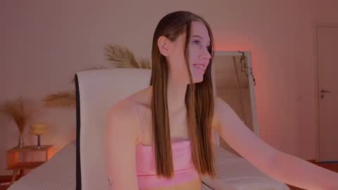 Snapshot of mol1y_kitten chatting on 12/09/24, 09:26 Molly online show from 12/09/24, 09:26