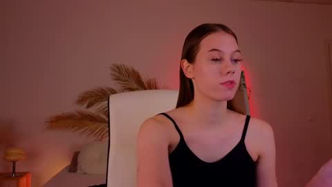 Snapshot of mol1y_kitten chatting on 12/16/24, 01:31 Molly online show from 12/16/24, 01:31