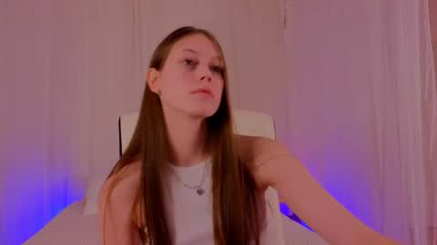 Snapshot of mol1y_kitten chatting on 10/02/25, 09:22 Molly online show from 10/02/25, 09:22