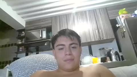 Snapshot of molimoli08 chatting on 12/07/24, 01:25 molimoli08 online show from 12/07/24, 01:25