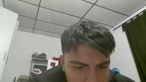 Snapshot of molimoli08 chatting on 12/27/24, 02:25 molimoli08 online show from 12/27/24, 02:25