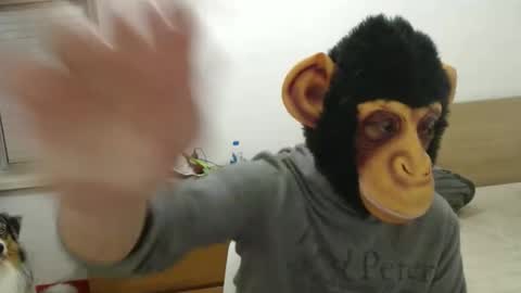 Snapshot of molkreid2 chatting on 04/05/26, 03:04 molkreid2 online show from 04/05/26, 03:04