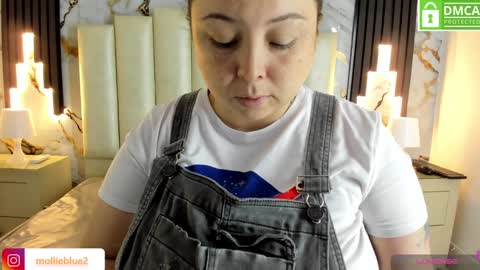 Snapshot of molliebue1 chatting on 01/29/25, 12:13 Hey Guys Im Mollie online show from 01/29/25, 12:13