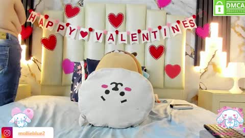 Snapshot of molliebue1 chatting on 02/14/25, 06:19 Hey Guys Im Mollie online show from 02/14/25, 06:19