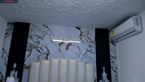 Snapshot of molliebue1 chatting on 11/06/25, 12:17 Hey Guys Im Mollie online show from 11/06/25, 12:17