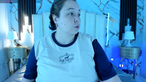 Snapshot of molliebue1 chatting on 11/13/25, 12:26 Hey Guys Im Mollie online show from 11/13/25, 12:26