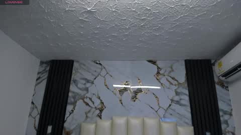 Hey Guys  Im Mollie online show from 04/18/26, 11:58