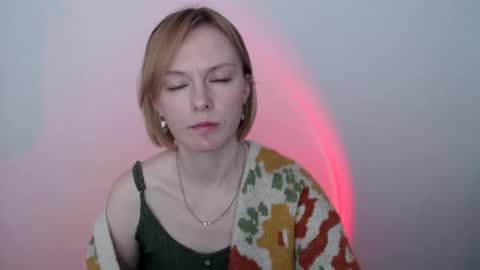 Snapshot of mollilove chatting on 05/16/26, 06:21 mollilove online show from 05/16/26, 06:21