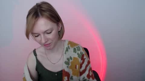 Snapshot of mollilove chatting on 05/16/26, 07:05 mollilove online show from 05/16/26, 07:05