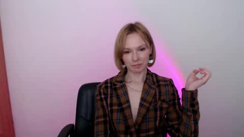 Snapshot of mollilove chatting on 05/19/26, 09:37 mollilove online show from 05/19/26, 09:37