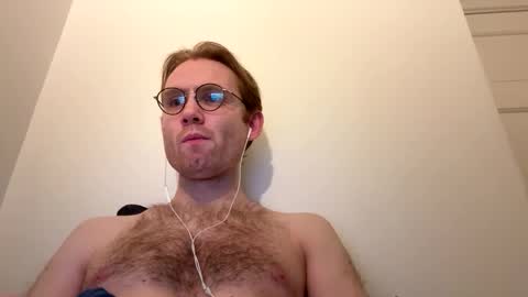 Snapshot of molliter chatting on 10/18/25, 11:49 molliter online show from 10/18/25, 11:49