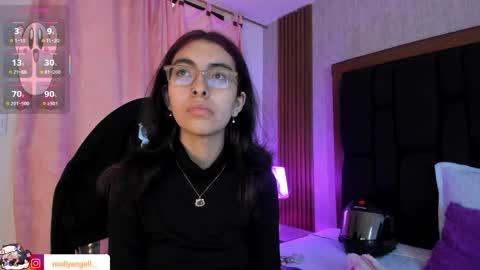 Molly online show from 06/05/26, 02:34