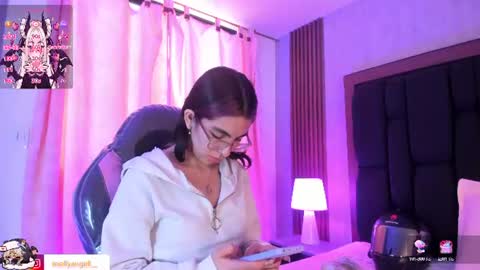 Molly online show from 07/30/26, 04:17