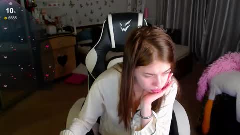 Molly Prvt is open online show from 01/13/26, 02:06